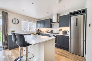 Kitchen- click for photo gallery